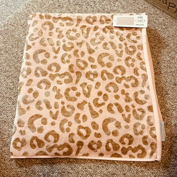 🆕 Caro Home Leopard Pink Gold Oversized Beach Towel - Picture 3 of 11